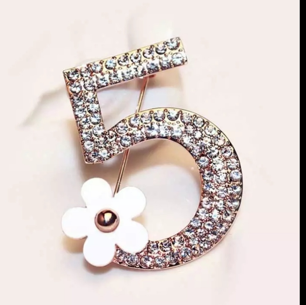 Gold no 5 camellia #5 brooch designer paris pin